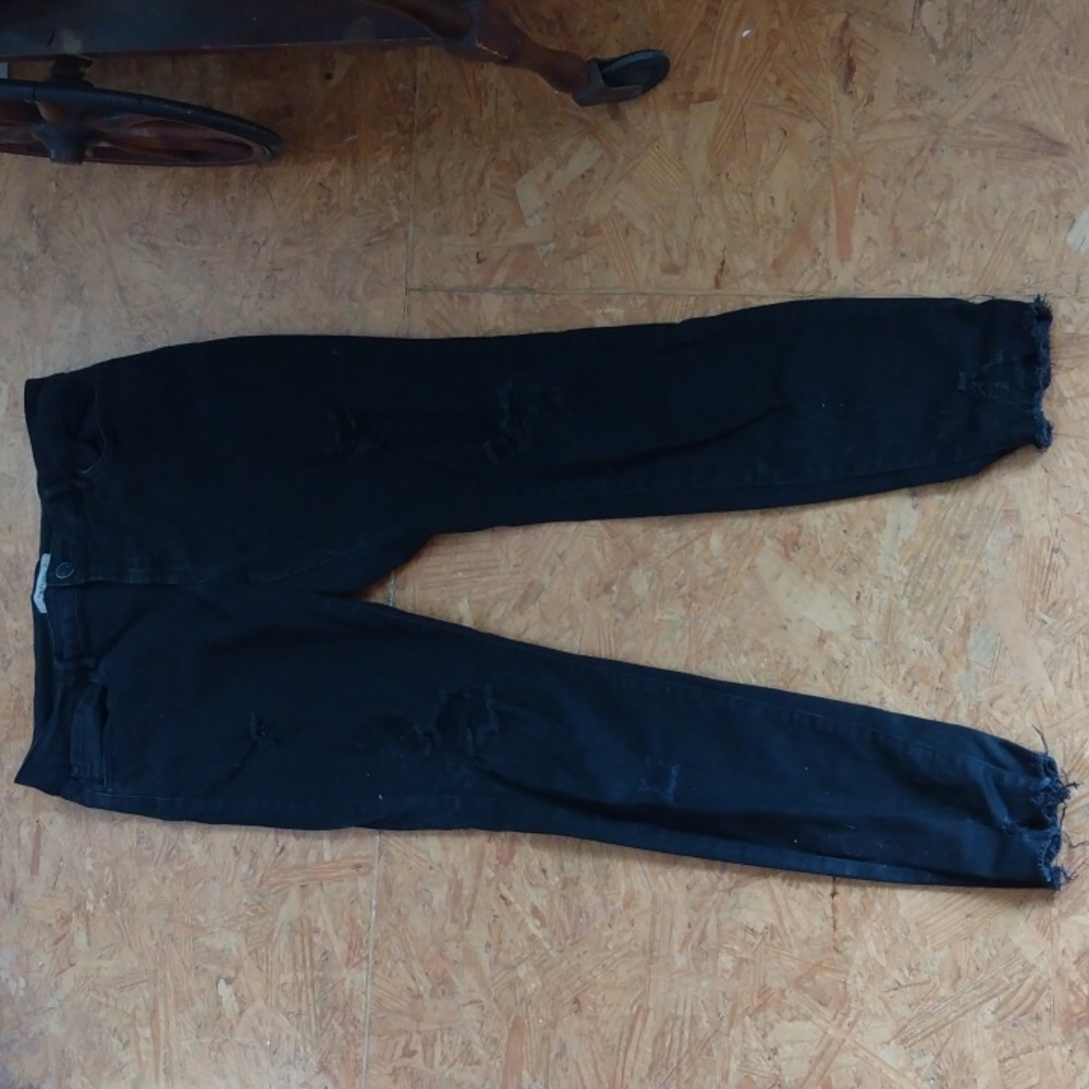 Black skinny jeans. Distressed